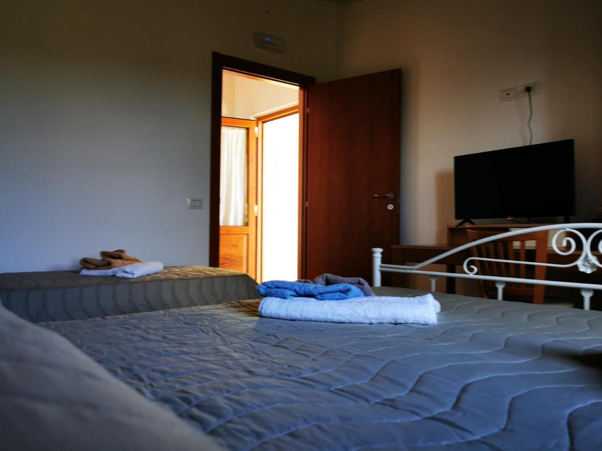 Agriturismo B&B Il Girasole Roccadaspide Ngoại thất bức ảnh